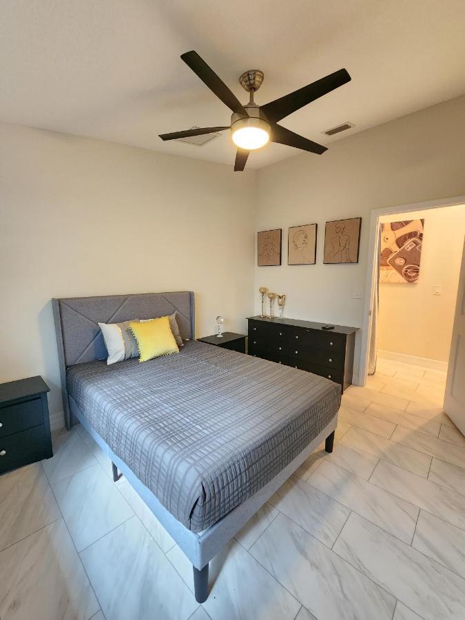 The Villa Orlando@College Park. Sleeps16 エクステリア 写真