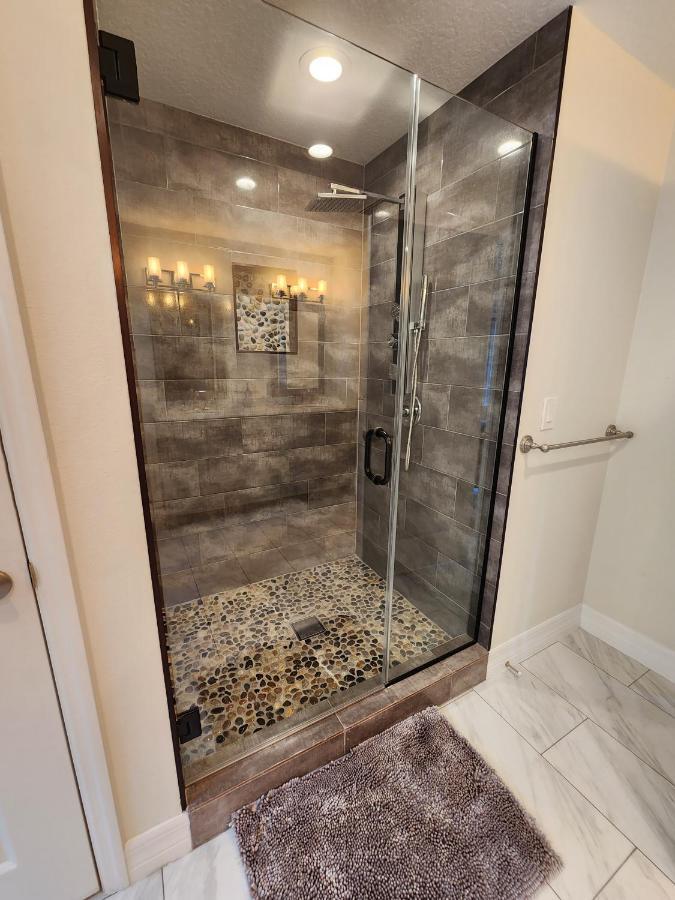 The Villa Orlando@College Park. Sleeps16 エクステリア 写真