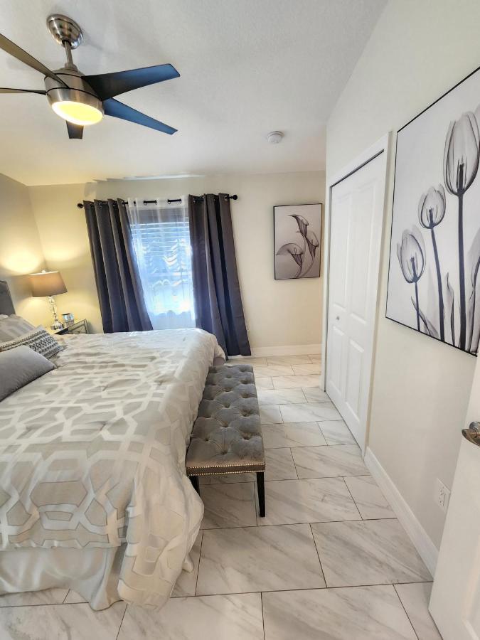 The Villa Orlando@College Park. Sleeps16 エクステリア 写真