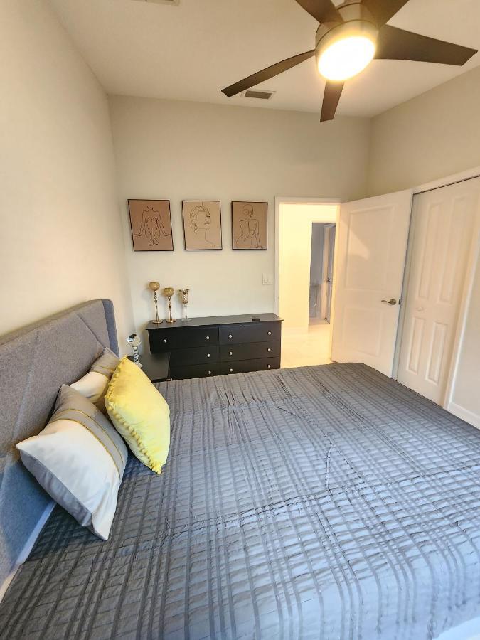 The Villa Orlando@College Park. Sleeps16 エクステリア 写真