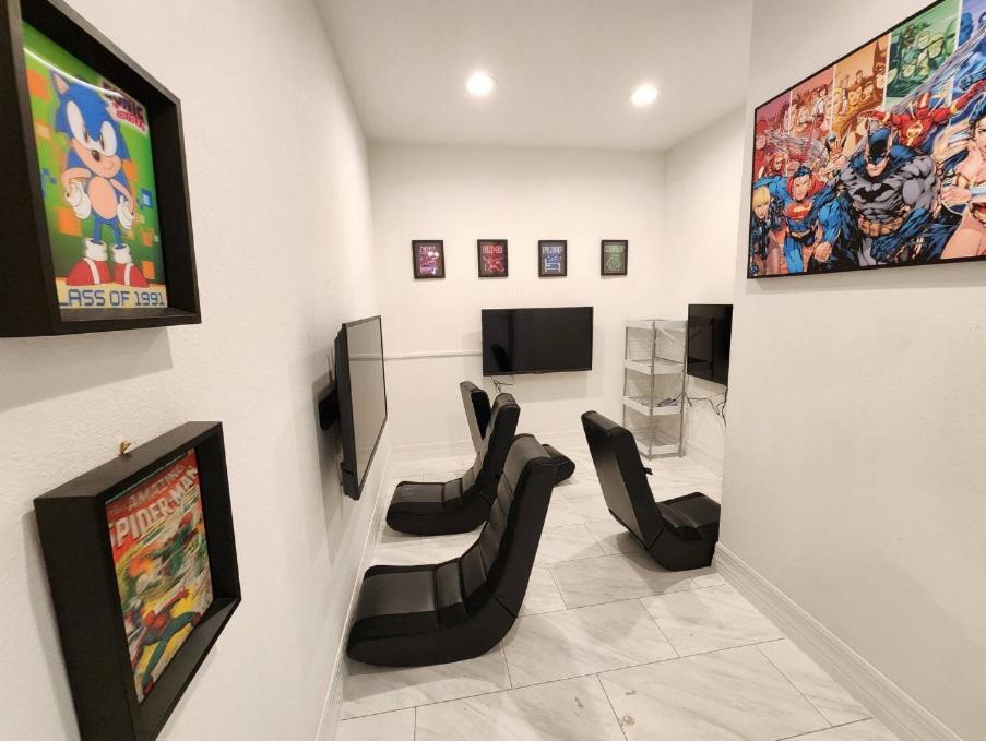 The Villa Orlando@College Park. Sleeps16 エクステリア 写真